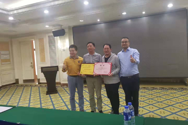 祝贺江苏豪门国际官网董事长当选“十大牛商”，追梦的心永不老